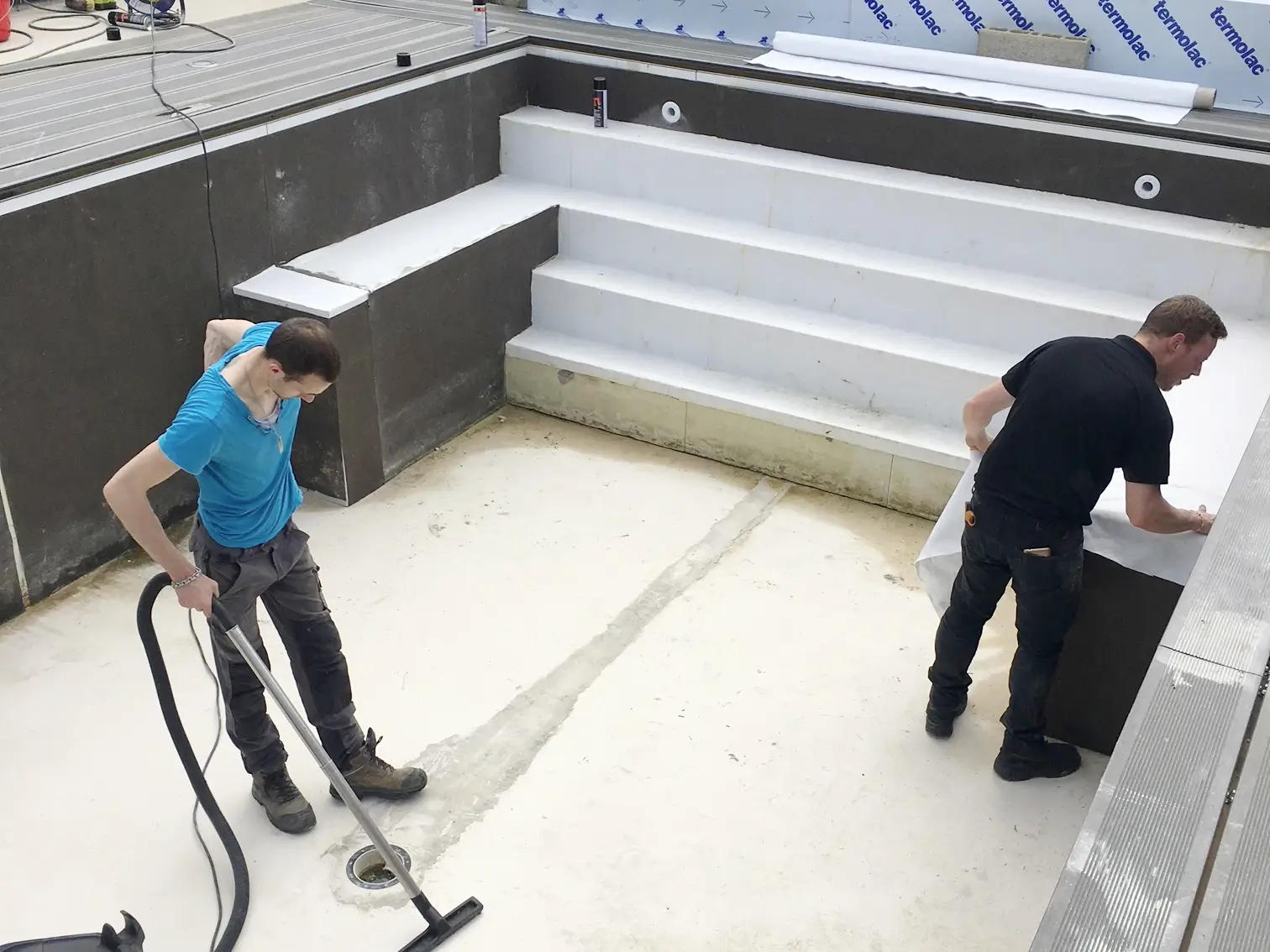 Construction d'une piscine avec escalier dans le Nord