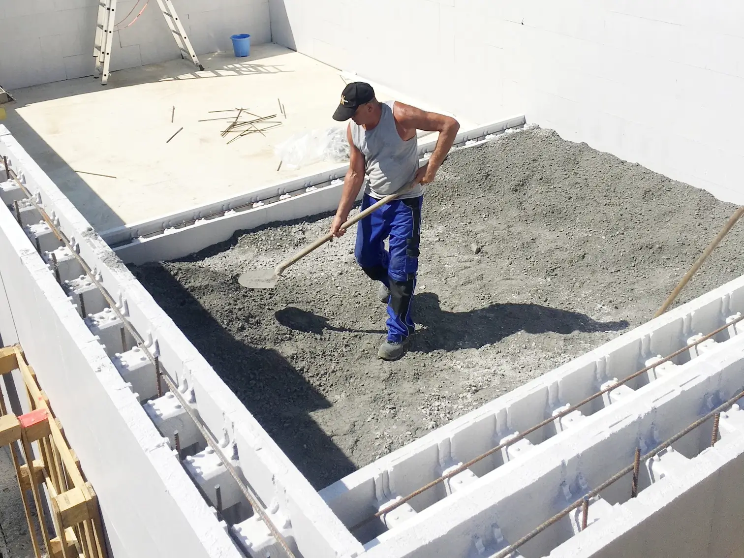 Construction d'une piscine avec escalier dans le Nord