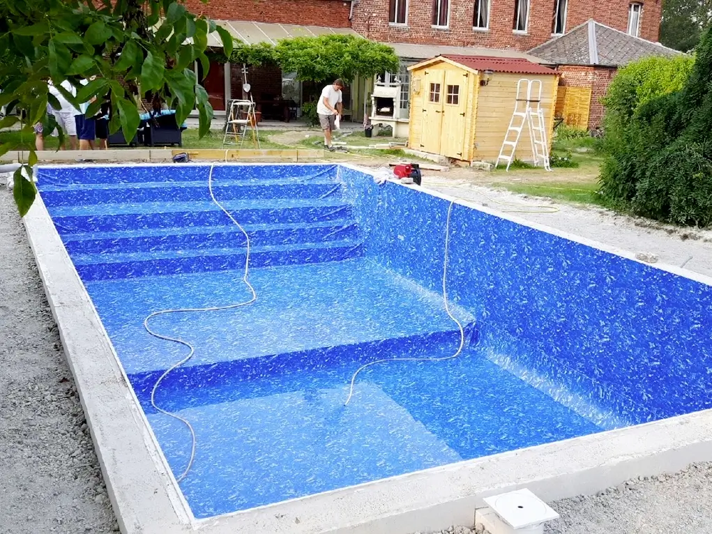 Construction d'une piscine avec escalier dans le Nord